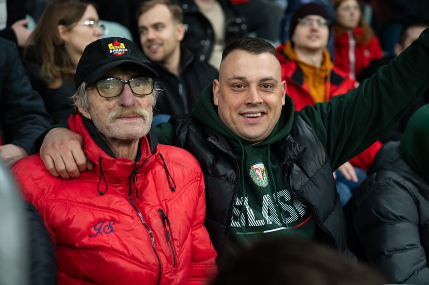 Kibice na meczu Śląska z Widzewem (2 marca 2024) na Tarczyński Arenie